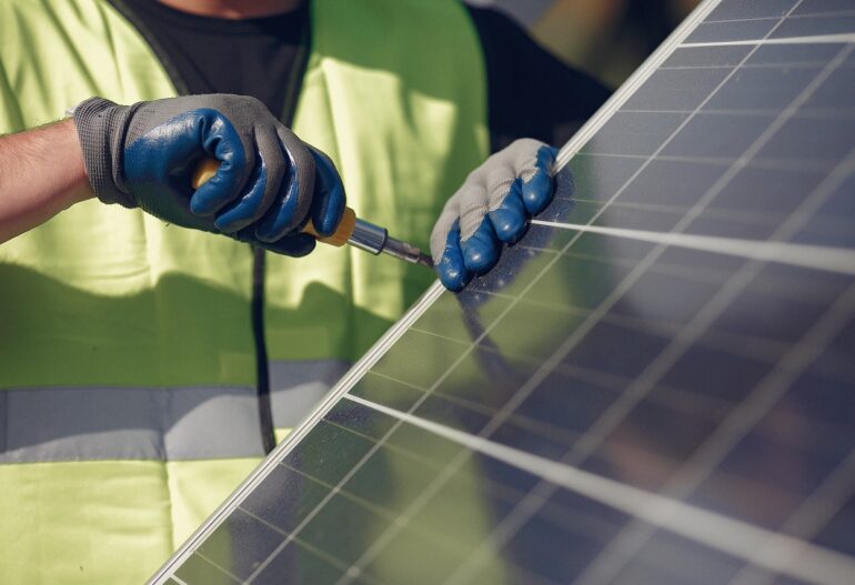 solar-panel-gc23933f70_1280